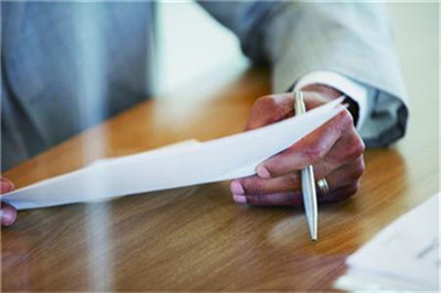 對(duì)外經(jīng)濟(jì)貿(mào)易大學(xué)在職研究生學(xué)費(fèi)解析及經(jīng)濟(jì)貿(mào)易咨詢服務(wù)